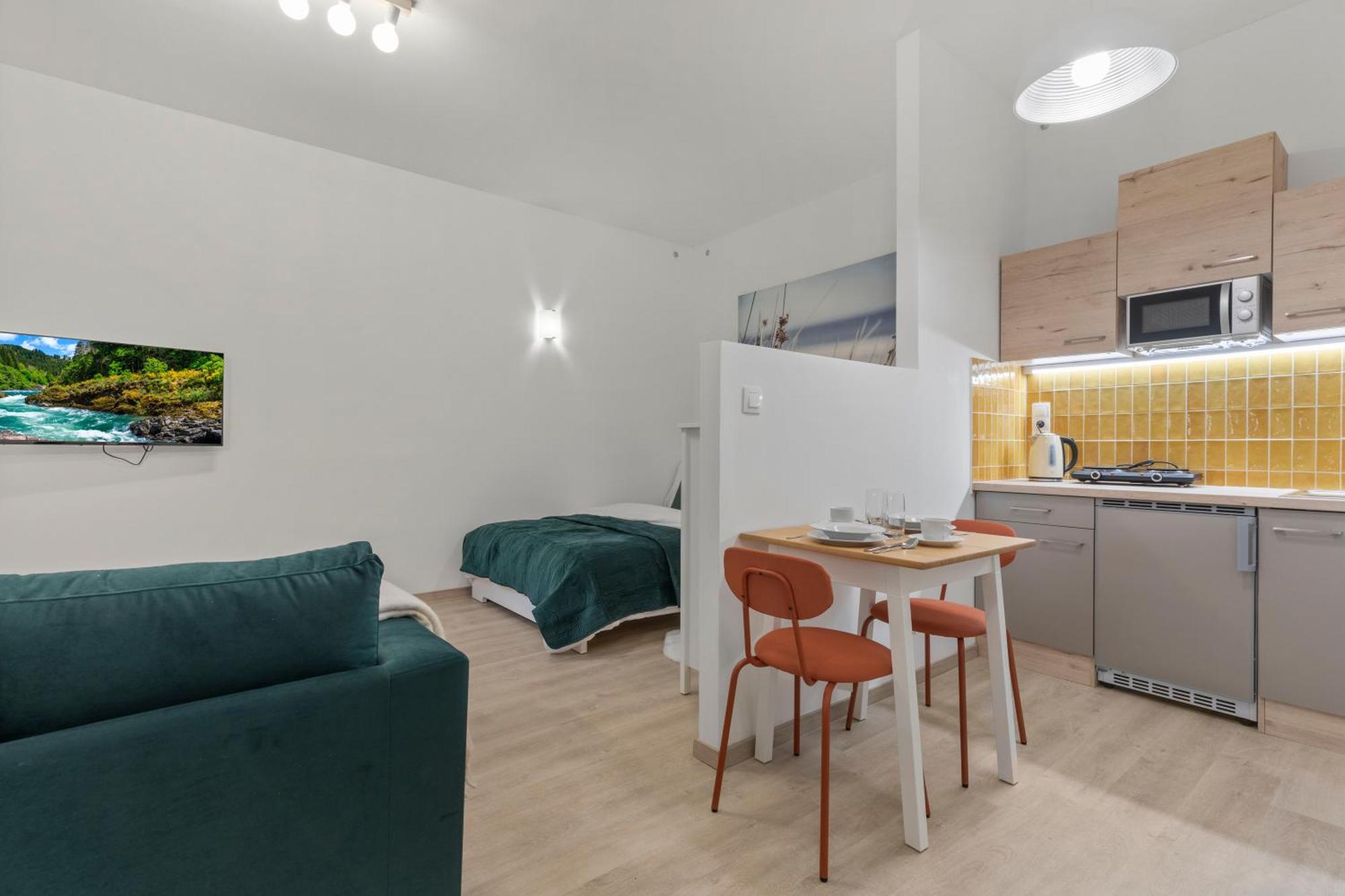 Garden Haven Studio In Old Town 브라티슬라바 외부 사진