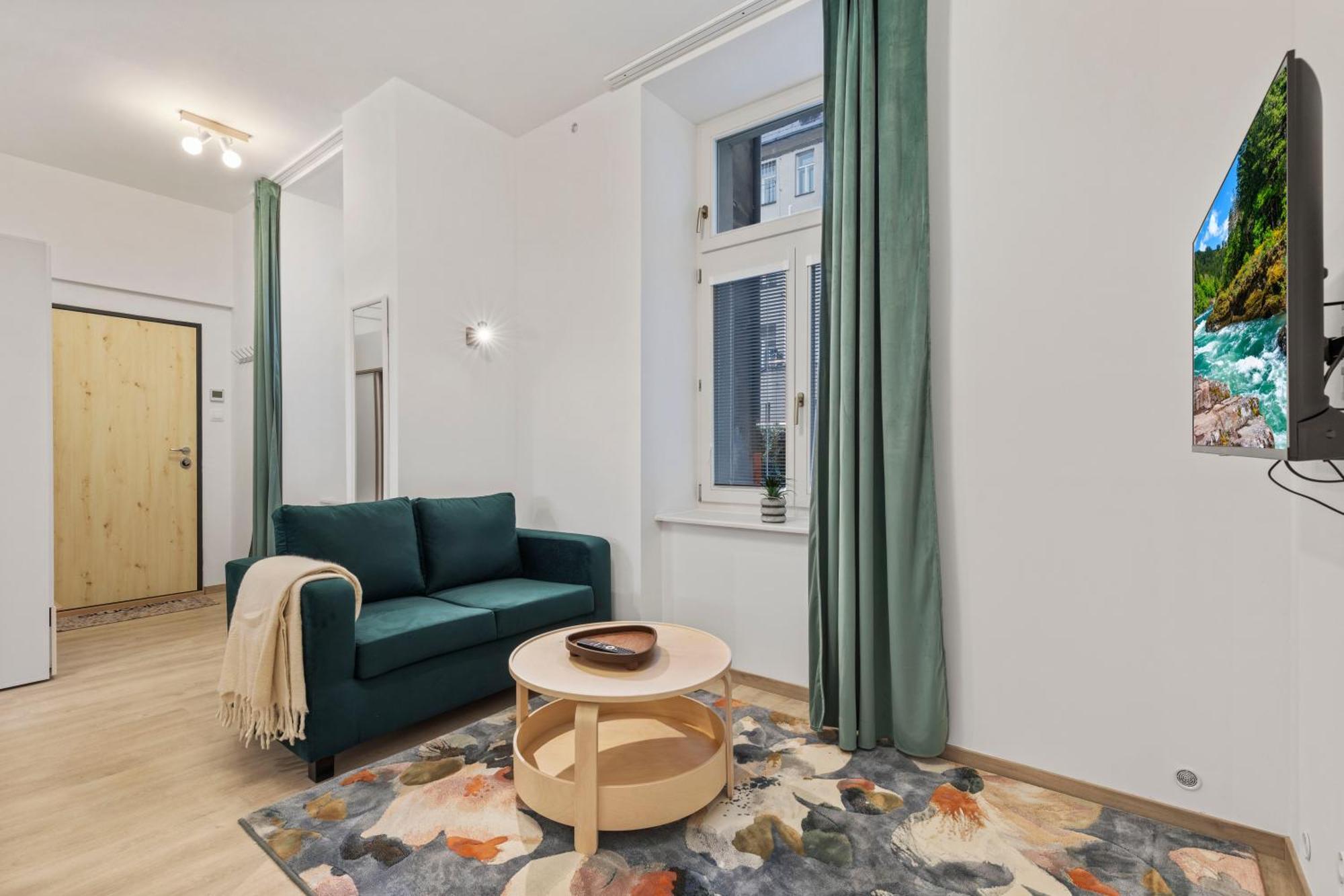 Garden Haven Studio In Old Town 브라티슬라바 외부 사진
